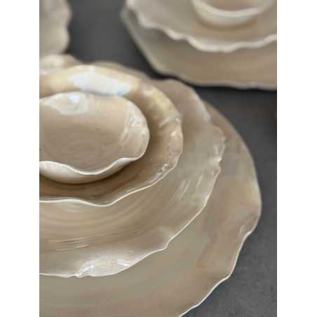 Plato llano 28 cms rizado nácar