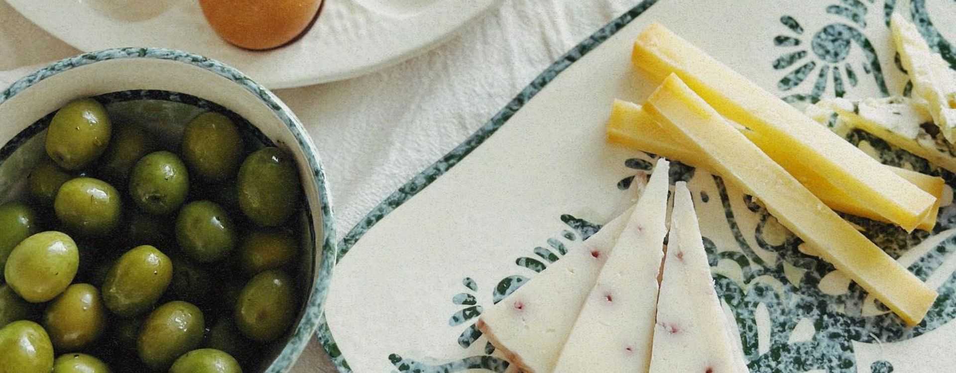 ¿Cómo montar una tabla de quesos con las bandejas Ivanros?