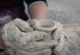 La cerámica, la alternativa al yoga para relajarse en casa