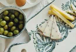 ¿Cómo montar una tabla de quesos con las bandejas Ivanros?