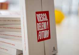 Ivanros acoge la presentación del Libro Rojo de la Artesanía en Andalucía con la Consejera Rocío Blanco