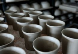 ¿Cómo se hacen las vajillas de cerámica?